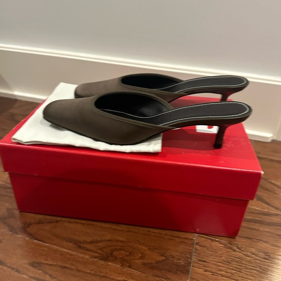 Staud Otto Satin Mule Kitten Heel in Army Green 37.5 - Picture 5 of 6